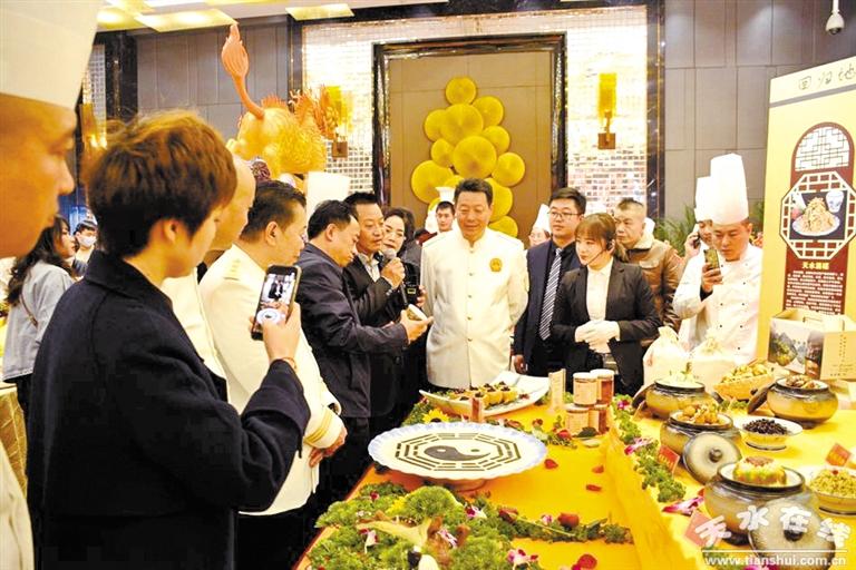 隴菜藝術(shù)盛典聚焦隴菜經(jīng)濟(jì)新成就——中國烹飪大師、甘肅省隴菜協(xié)會會長趙長安專訪