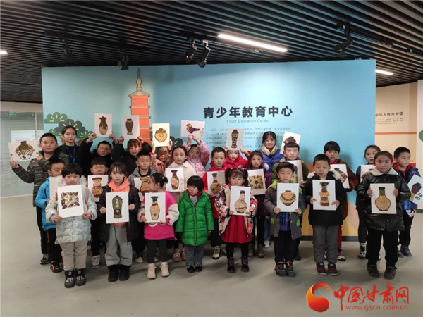 博物館里過臘八 武威這些孩子用五谷拼文物！