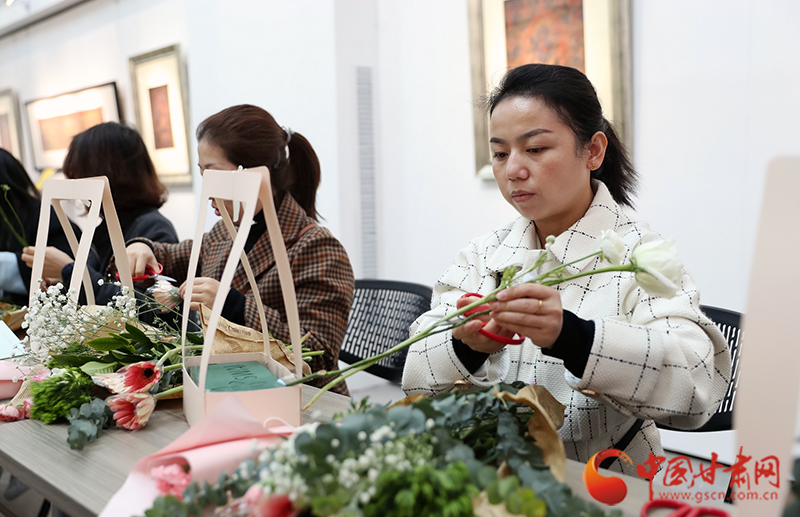 甘肅省人社廳開展慶祝國際勞動婦女節(jié) “人社巾幗獻智慧、助力創(chuàng)業(yè)穩(wěn)就業(yè)” 主題系列活動