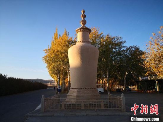 圖為2020年11月，沐浴在晨光中的莫高窟道士塔。(資料圖) 馮志軍 攝