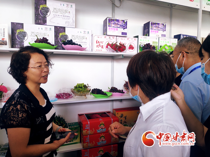 勞動(dòng)者入職時(shí)要交保證金？法院：用人單位全額退還