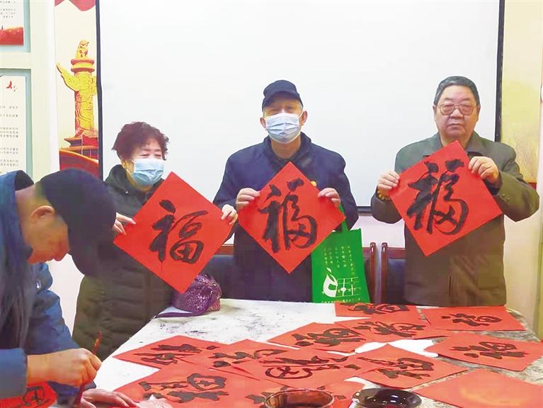蘭州：“幸福敲門 新春送?！被顒?dòng)情暖萬家