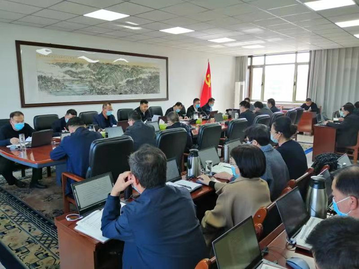 10月17日，金昌市紀(jì)委召開常委會（擴大）會議，專題學(xué)習(xí)交流習(xí)近平總書記代表第十九屆中央委員會向黨的二十大所作的報告，研究學(xué)習(xí)宣傳貫徹落實工作。.jpg
